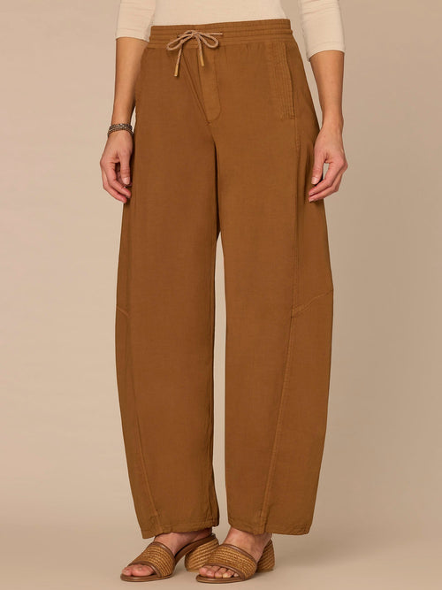 "Ab"leisure Skyrise Cinched Waist Toggle Hem Petite Jogger Pants