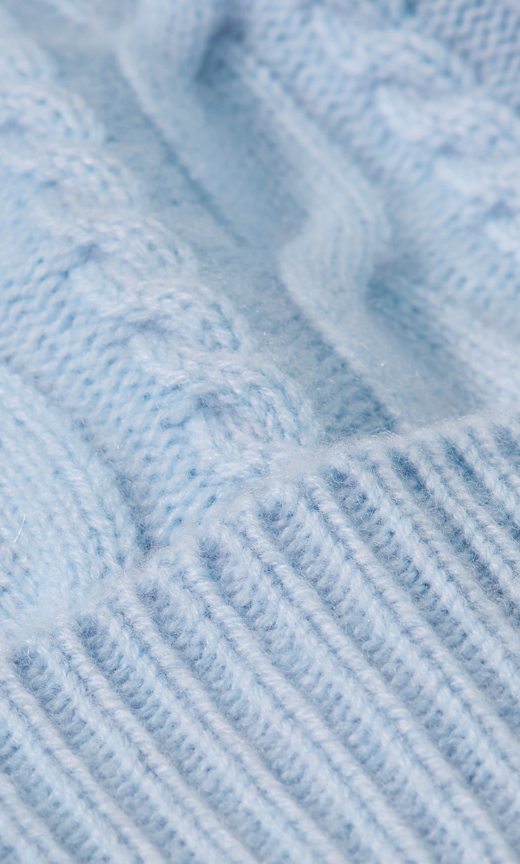Cable-Knit Cashmere Beanie